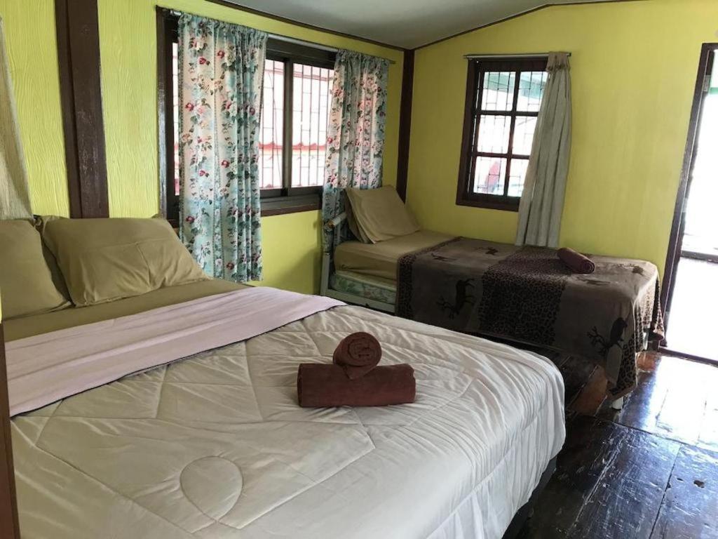 Rimtalay Resort Koh Si Chang Экстерьер фото